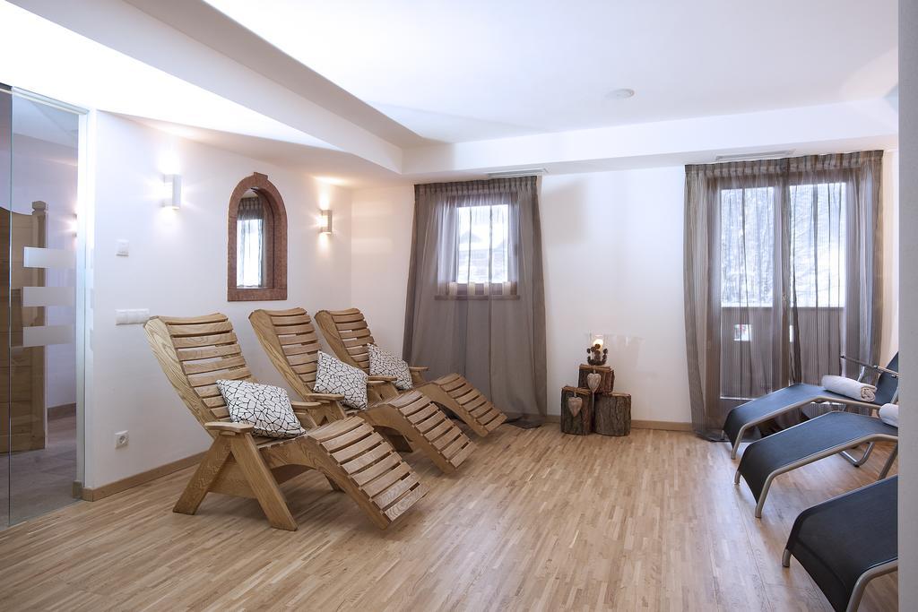 Hotel Italia Корвара ин Бадия Екстериор снимка